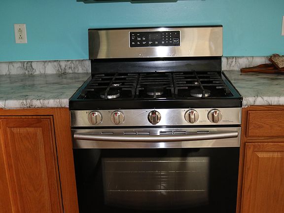 4th image of 156 West Street #4
