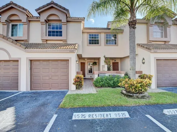 9525 Boca River Cir, Boca Raton, FL 33434