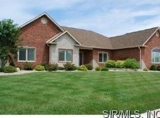1037 Far Oaks Dr, Caseyville, IL 62232