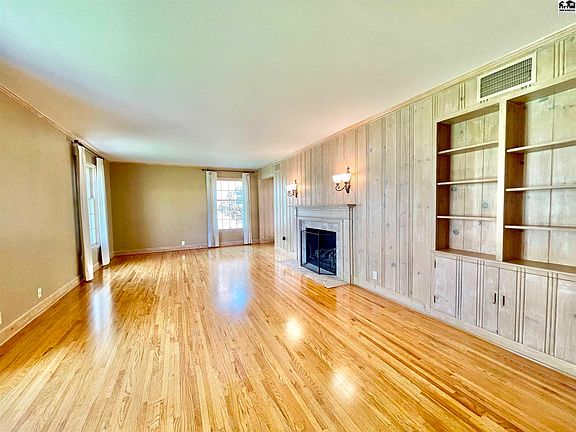 4th image of 125 Hyde Park Dr