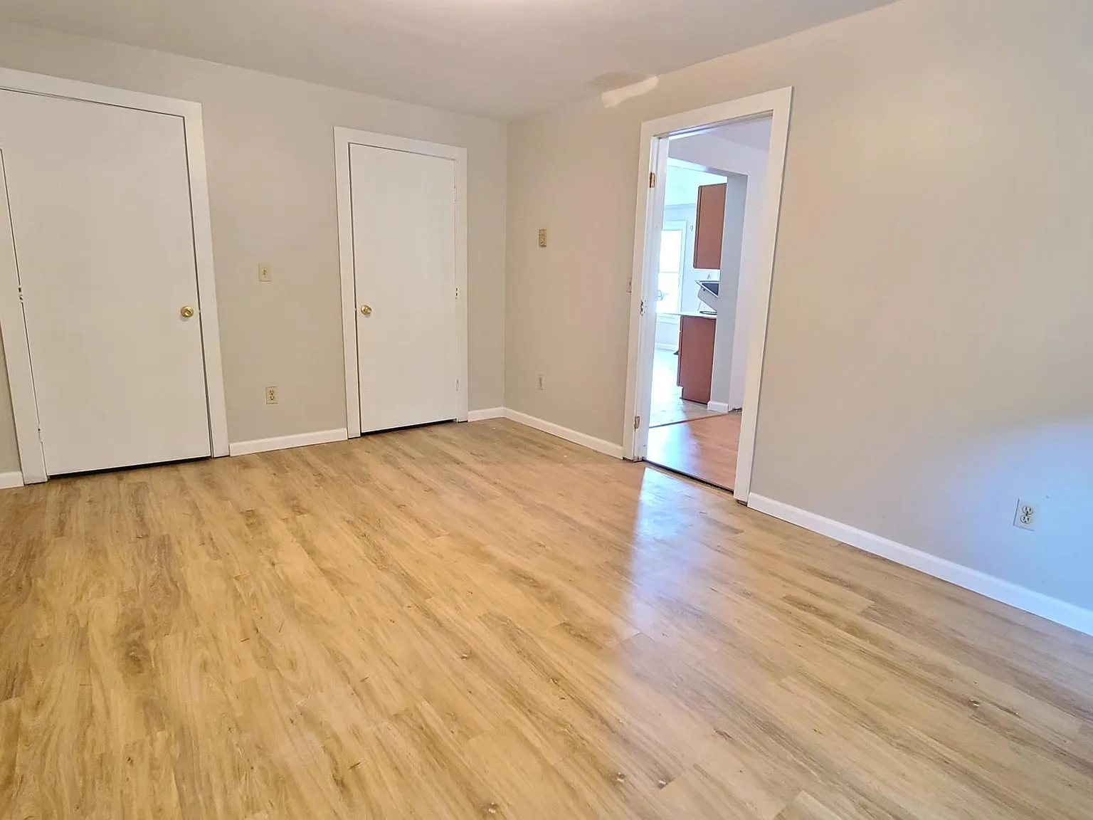 108 N Main St — Photo 1