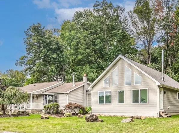 251 Hibernia Rd, Coatesville, PA 19320