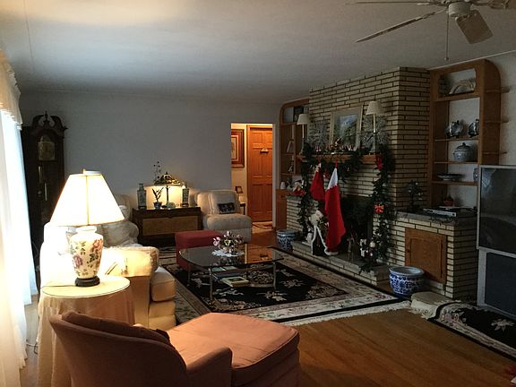 3rd image of 8506 Waters Edge Dr