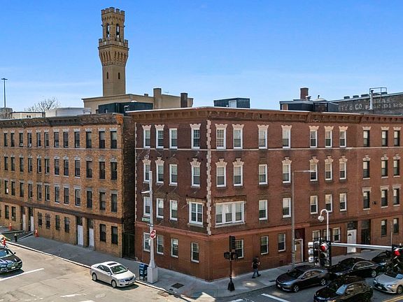 4th image of 410 Harrison Ave
