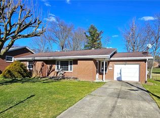 58 Spring Valley Dr, Washington, PA 15301