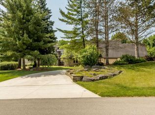 1511 Picardae Ct, Powell, OH