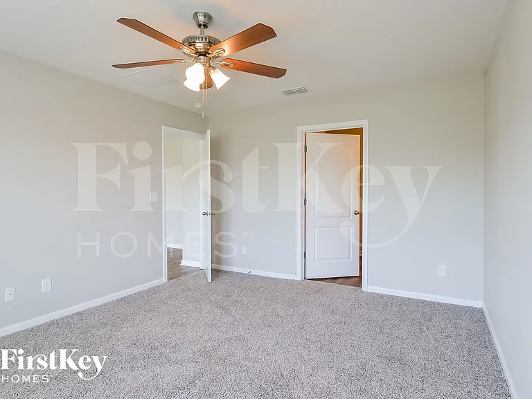 212 Blue Creek Way St — Photo 7