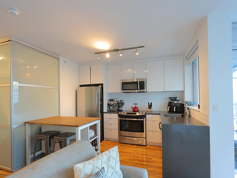 289 E 6th Ave #3XX — Photo 3
