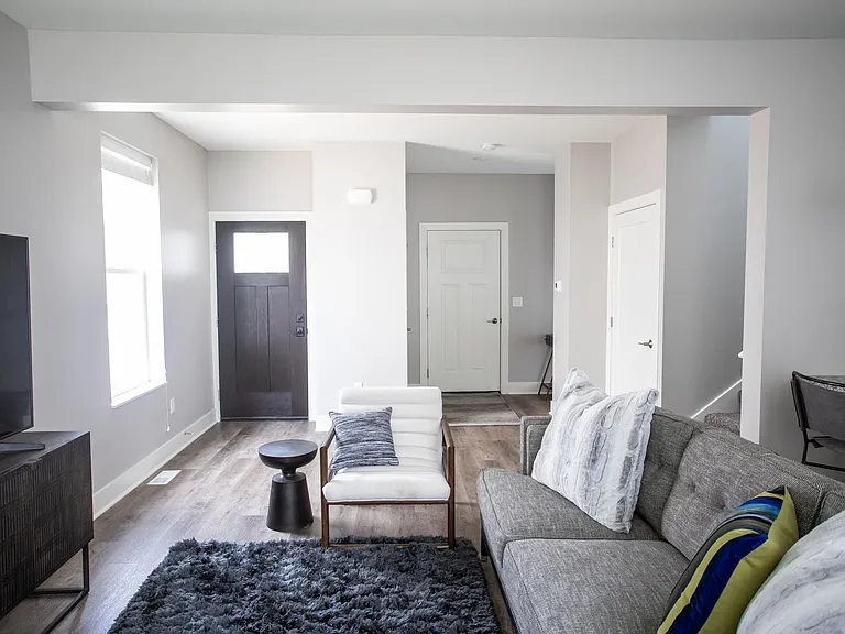 Evergreen Townhomes — Photo 37