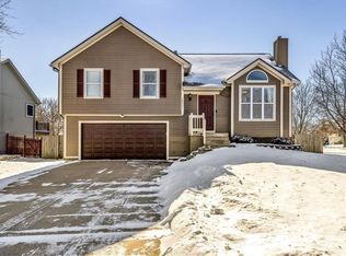 18471 W 161st Ter, Olathe, KS 66062