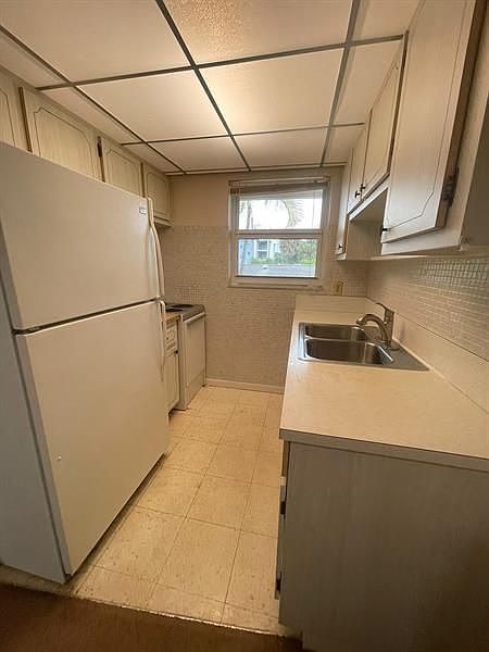 2nd image of 122 S Lakeside Dr APT 7