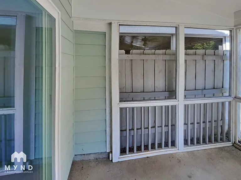 182 Red Admiral Ct — Photo 31