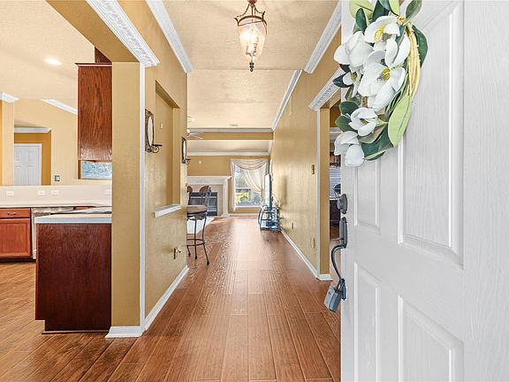 5th image of 11547 Crockett Martin Rd