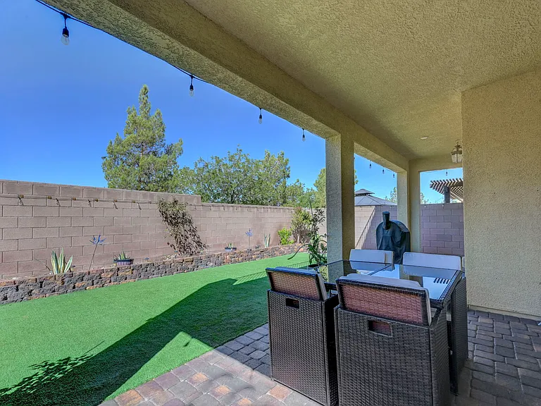 12321 Silvana St — Photo 58
