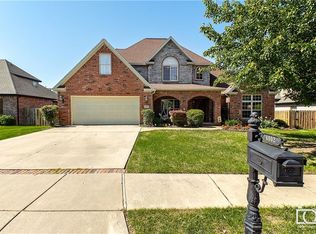 6002 W Bainbridge Dr, Rogers, AR 72758