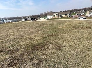 606 French St, Carson, IA 51525