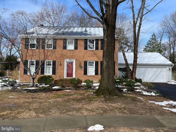 3702 Riverwood Ct, Alexandria, VA 22309