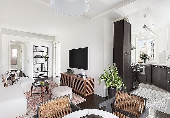 3rd image of 620 E 20th St APT 7A