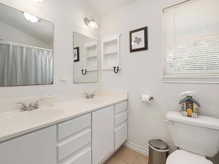 902 Presa Arriba Rd #A — Photo 12