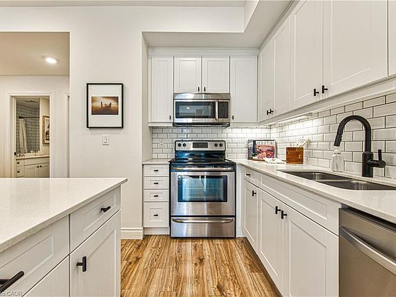 3rd image of 112 Union St E #B306