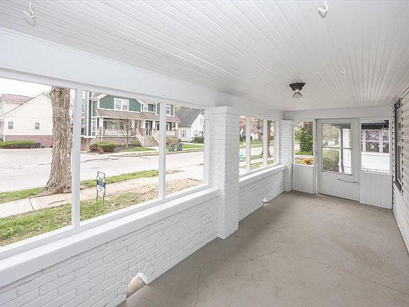 3rd image of 6144 Winthrop Ave