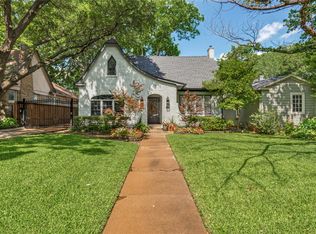 1151 N Winnetka Ave, Dallas, TX 75208