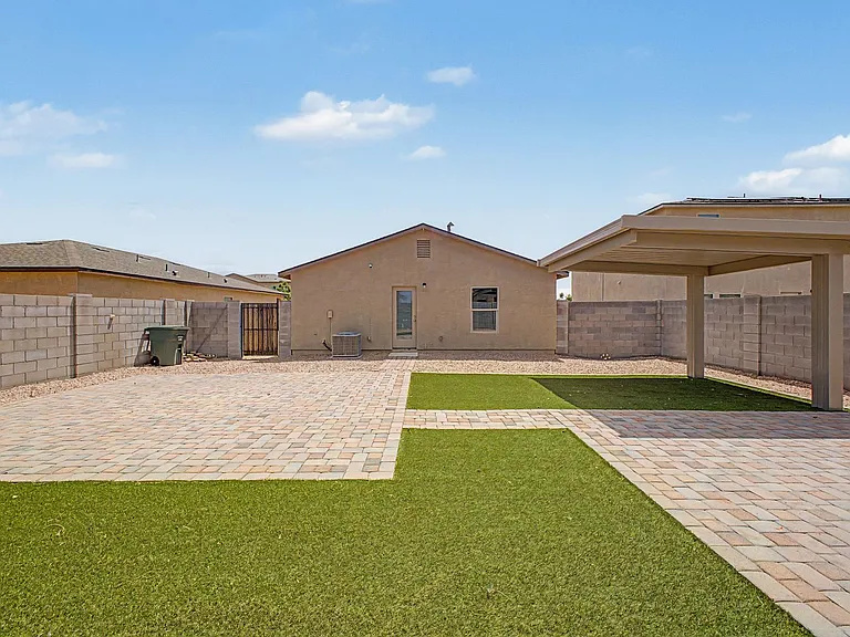322 E Watson Pl — Photo 32