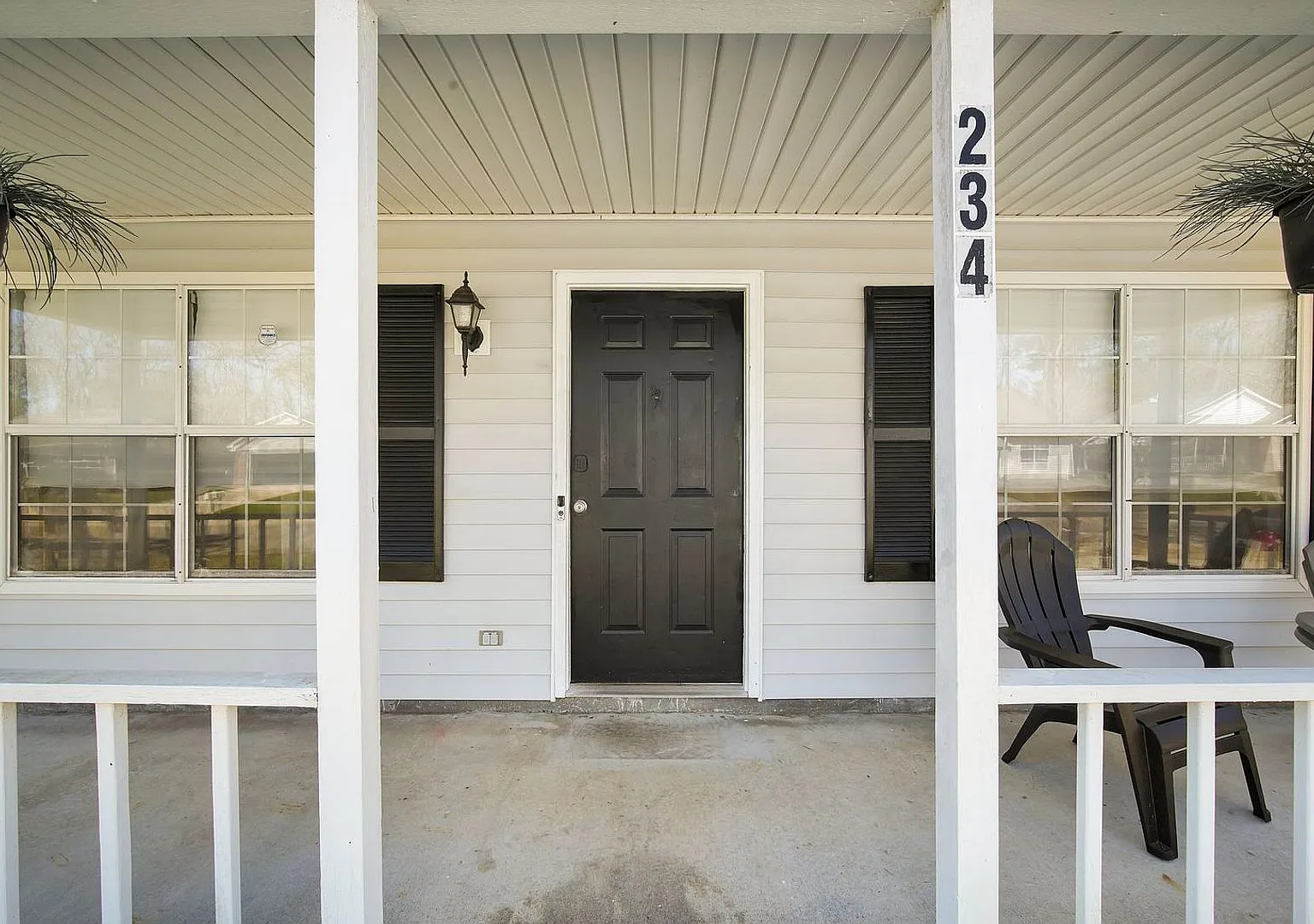 Charming Cape Cod-Style Home with 4 Bedrooms in Savannah, GA — Photo 3