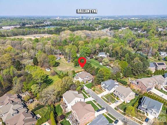 4th image of 8721 Armstrong Park Dr