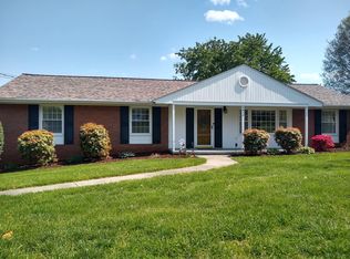 4848 Westhill Dr, Roanoke, VA 24018