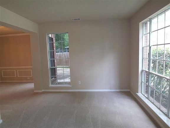 5th image of 2304 Piney Woods Dr
