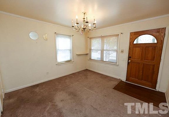 3rd image of 611 Elmira Ave