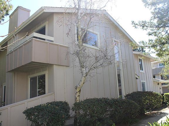 3rd image of 29 Lyonridge Ln