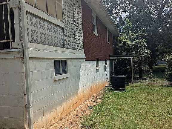 2nd image of 111 Ashurst St