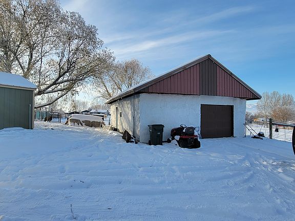 3rd image of 997 Honeyhouse Ln