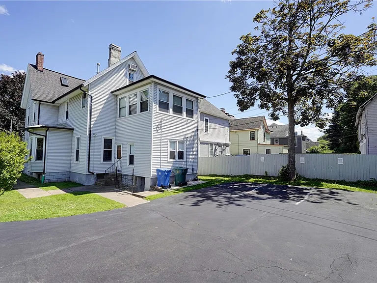 14 Vick Park #A — Photo 34
