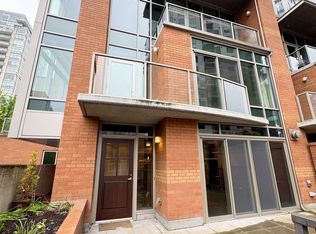 10660 NE 9th Pl, Bellevue, WA 98004