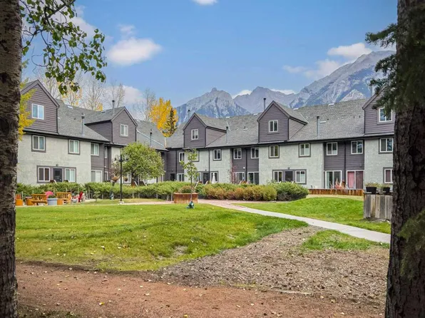 1119 N Railway Ave #23, Canmore, AB T1W 1R4