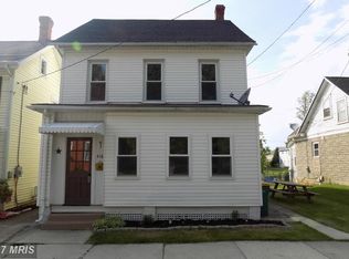 416 Chestnut St, Waynesboro, PA 17268