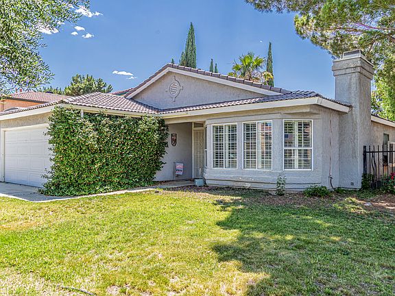 3rd image of 43843 Broadwater Ave