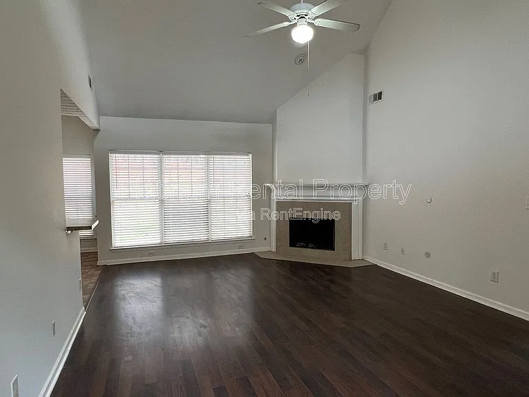 4093 Laurel Bend Ct — Photo 17