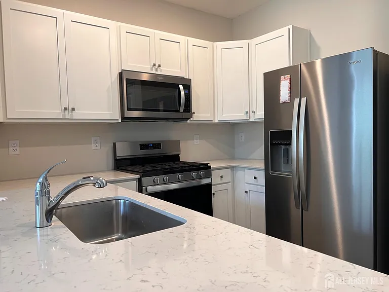 309 Mazzeo Dr — Photo 11