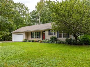 4 Briarwood Ln, Falmouth, ME 04105