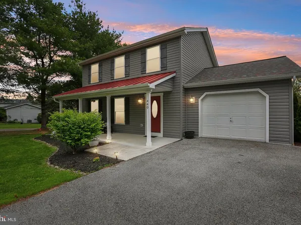 440 Valley View Dr, Hanover, PA 17331