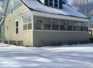 1020 S Montgomery St, Hastings, MI 49058