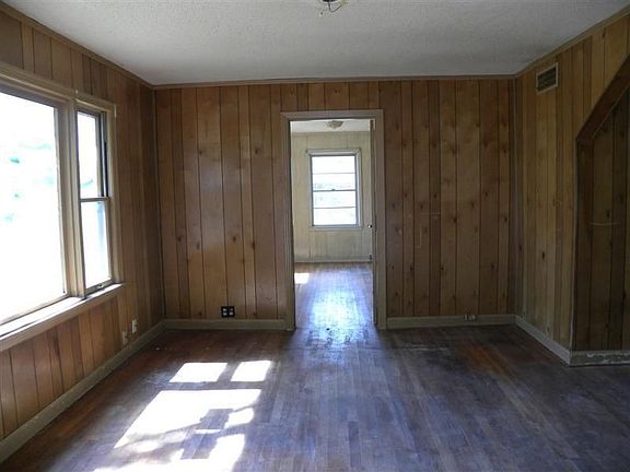 860 N Ball Rd, Memphis, TN 38106