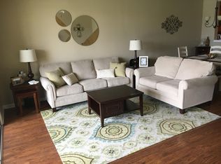 6910 Roundleaf Dr, Jacksonville, FL 32258