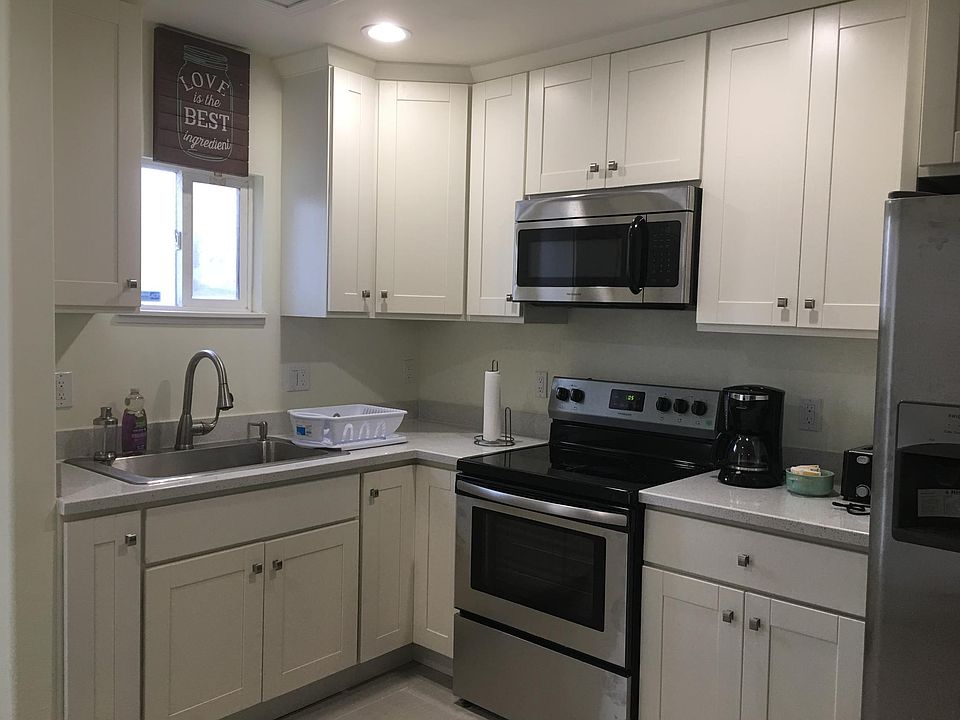 1st image of 552 N 17th St #2