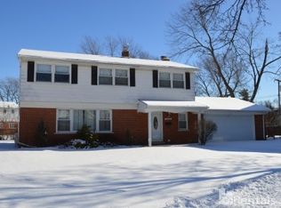 22626 Maple Ct, Hazel Park, MI
