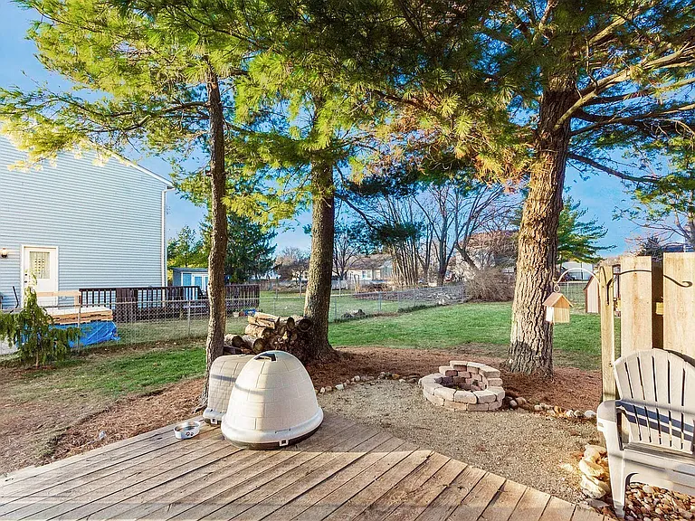 8651 Wilmette Ct — Photo 20